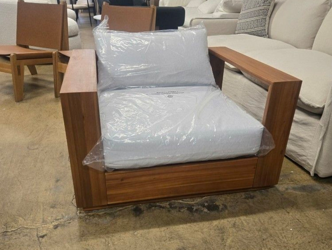 Havana Solid Wood Outdoor patio Conversation Set