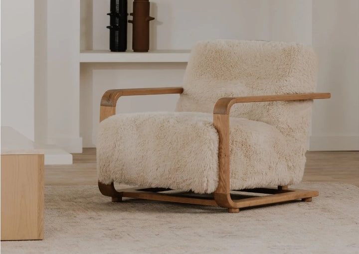 Eckheart Fur Solid Oak Lounge Chair