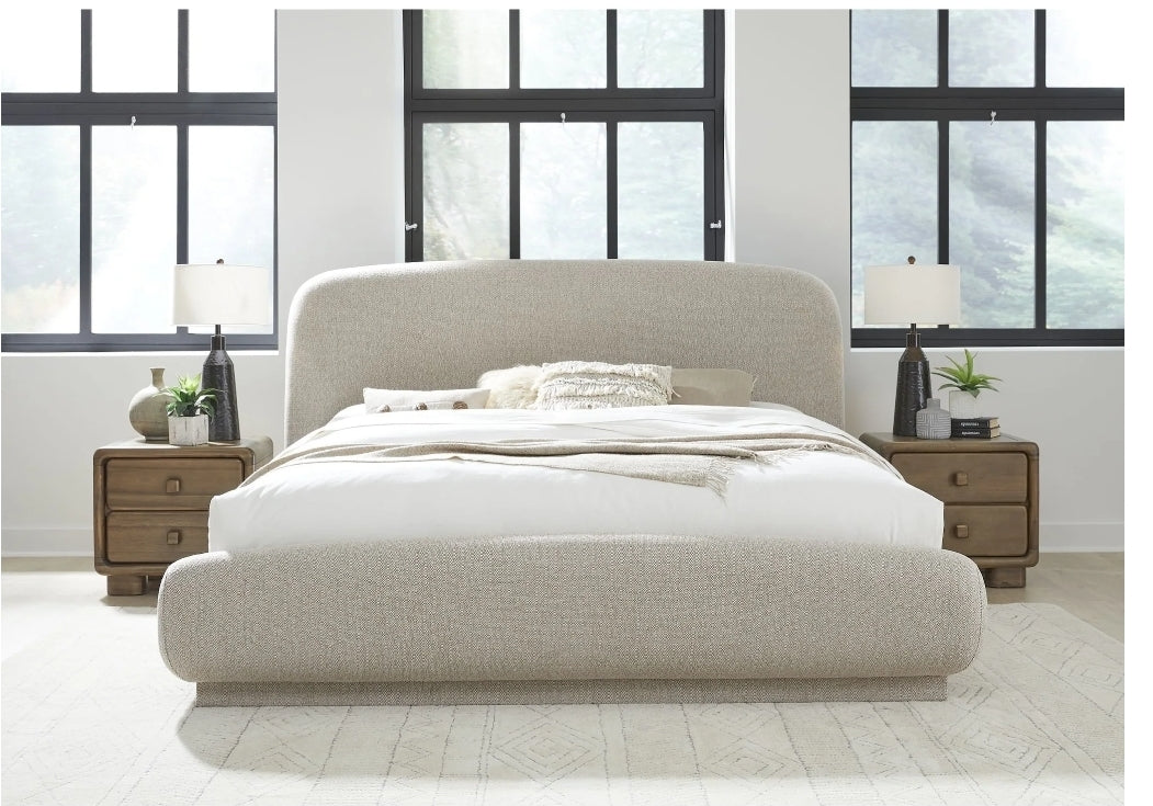 Auburn king Bed