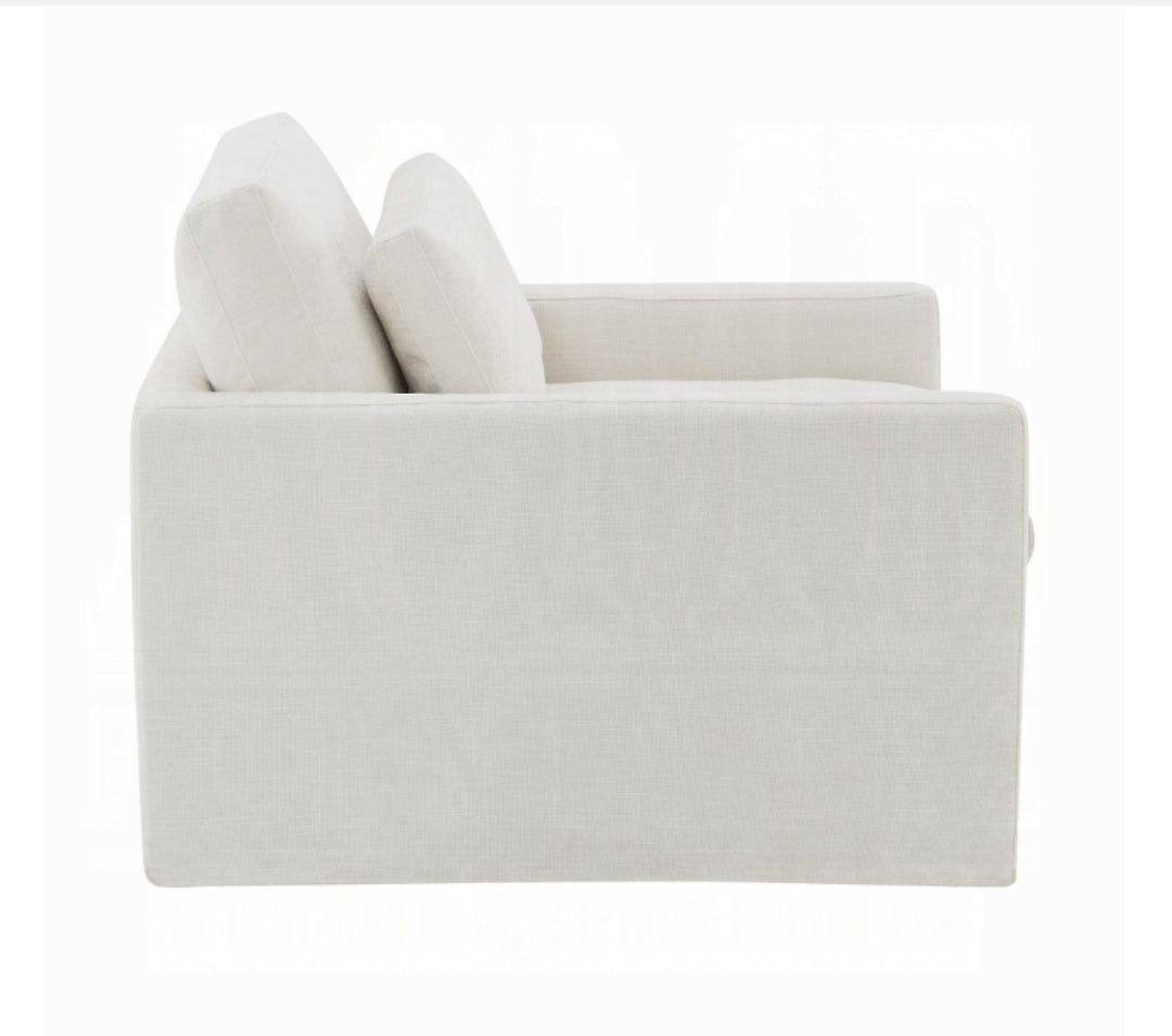 Lucy accent swivel chair
