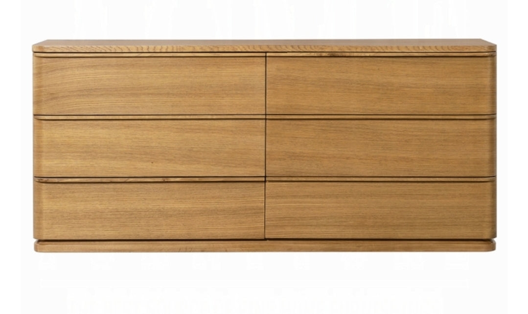 Bowery Dresser