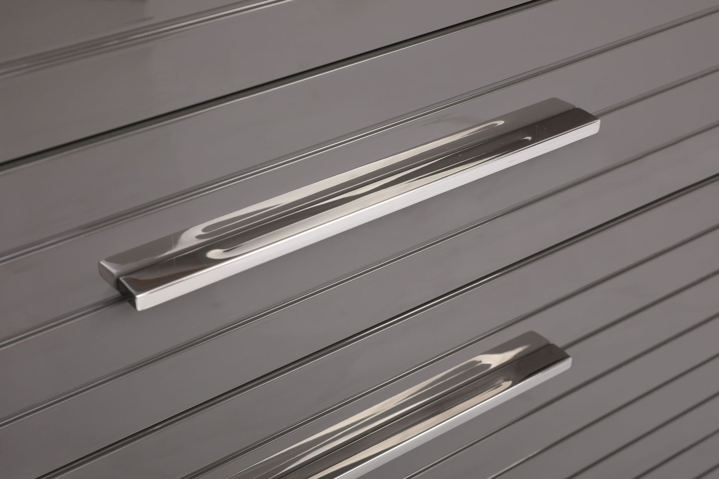 Modrest Splendor - Grey High Gloss Slatted Chest