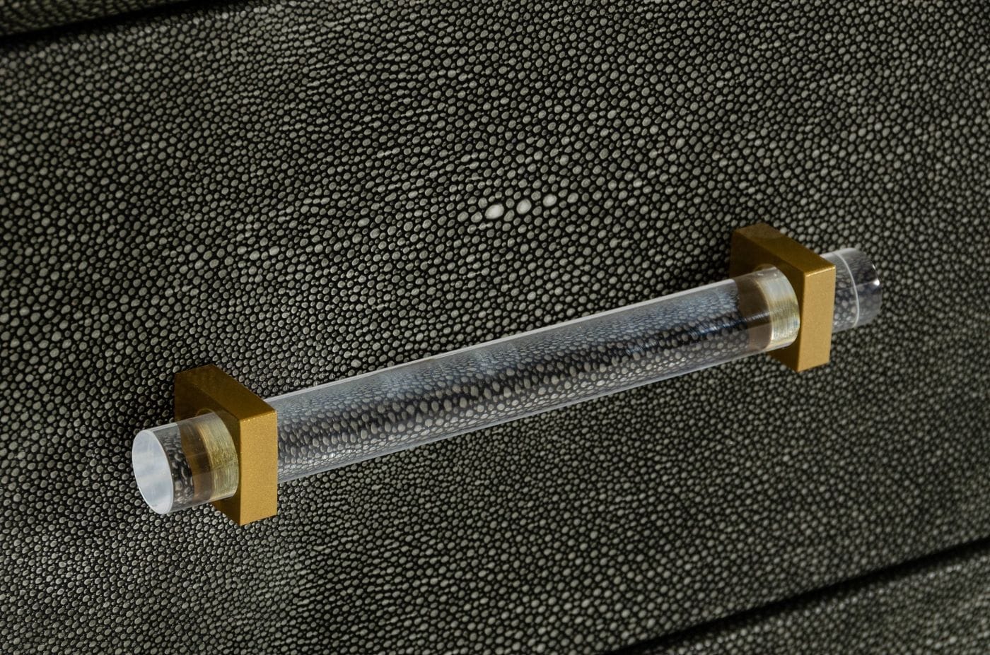 Modrest Howard - Modern Shagreen Grey Leatherette & Gold Dresser