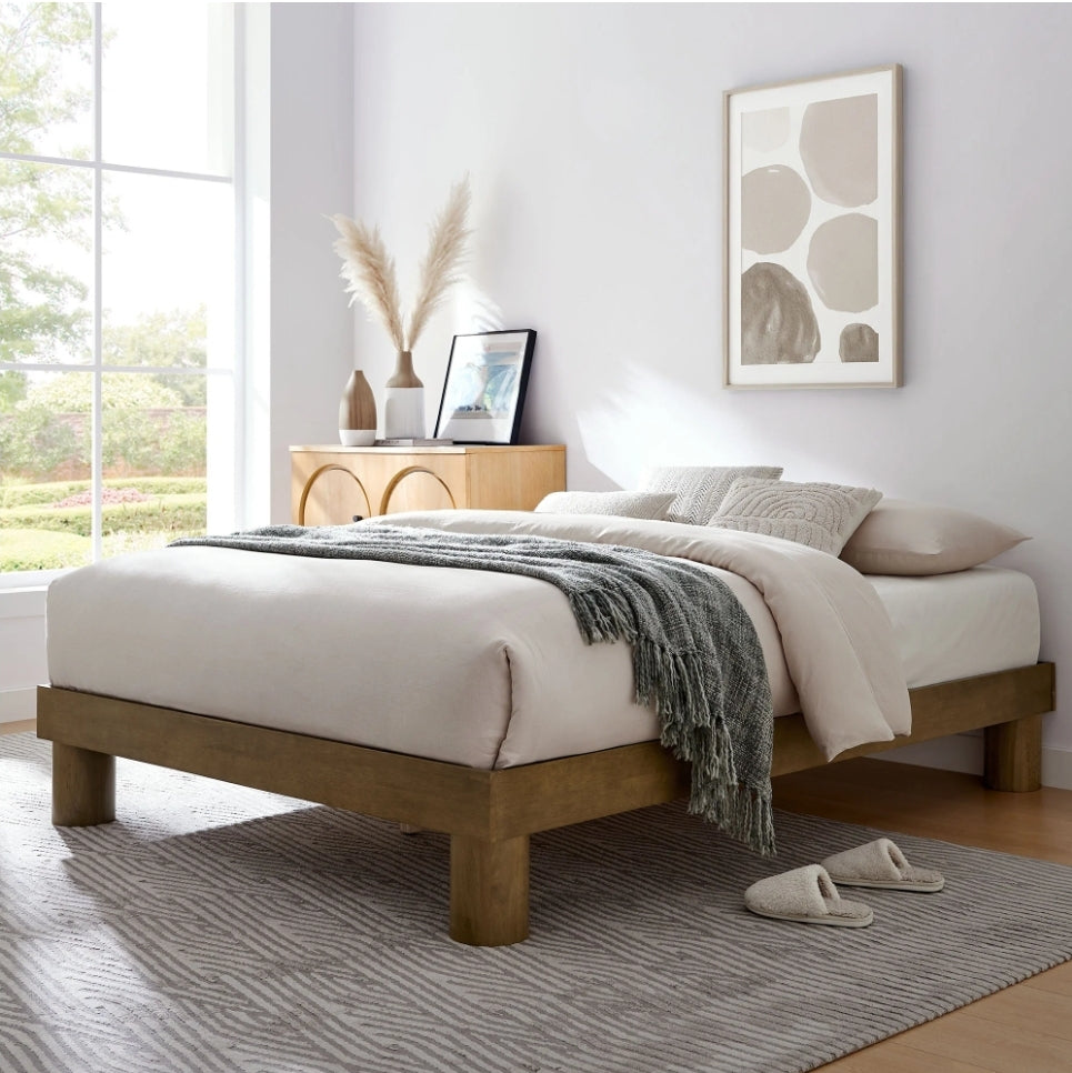 Luna Solid Wood Queen Platform Bed in French Oak