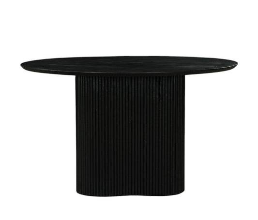 Black Dhalia Dining table