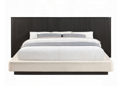 Kinsley King Bed / Nightstands