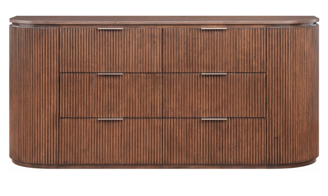 Finnley Dresser