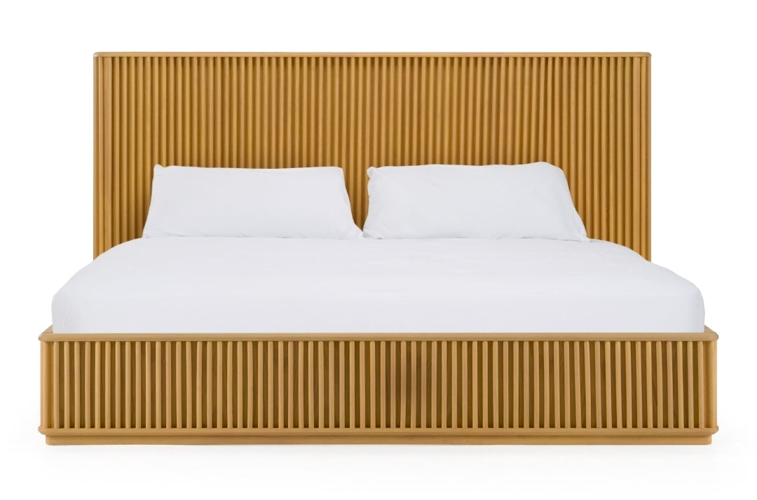 Chloves Bedroom Set