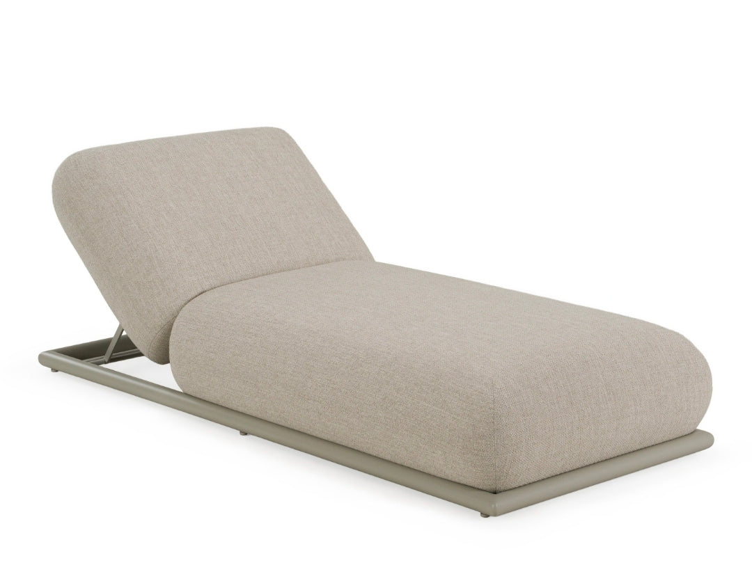 Calimigos chaise lounge
