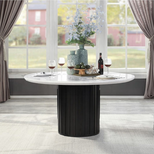 Jag round dining table