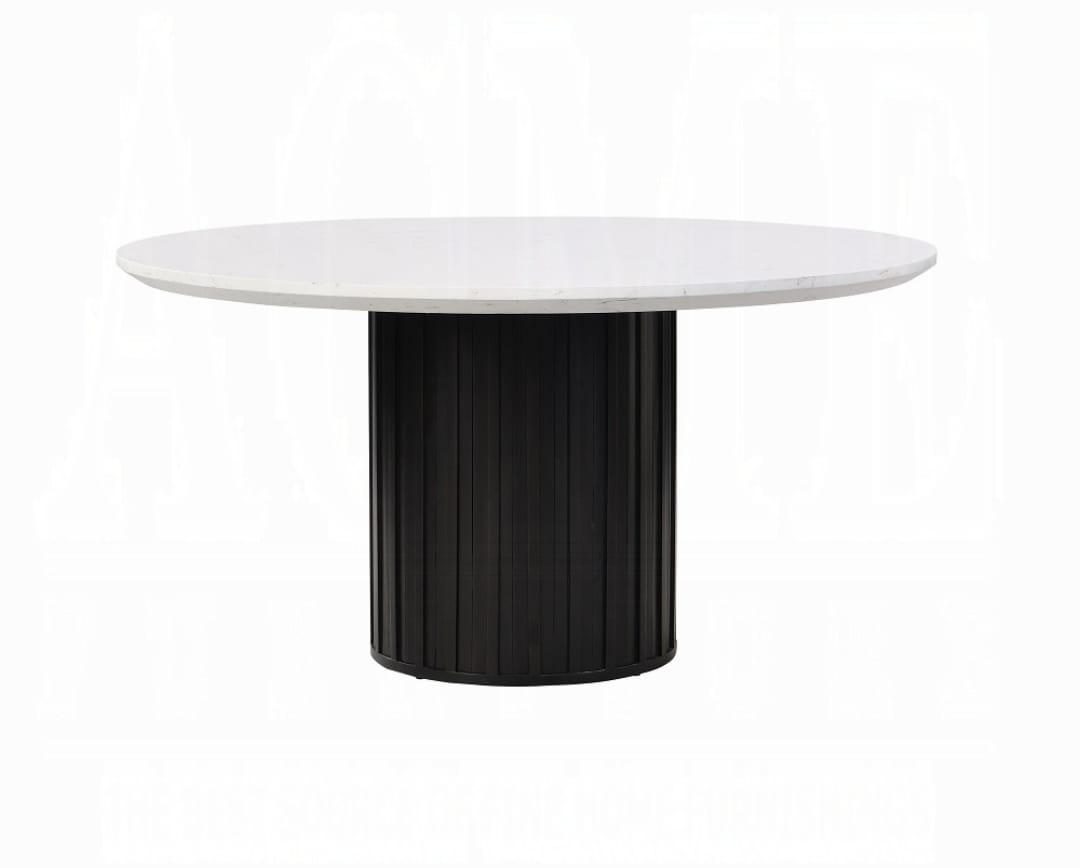 Jag round dining table