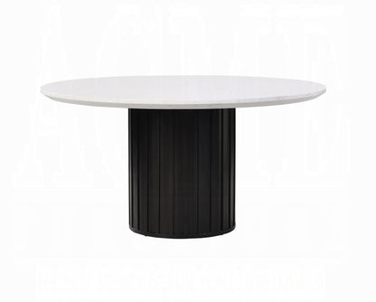 Jag round dining table