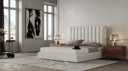 Valencia Channel Tufted Eastern king platform bed